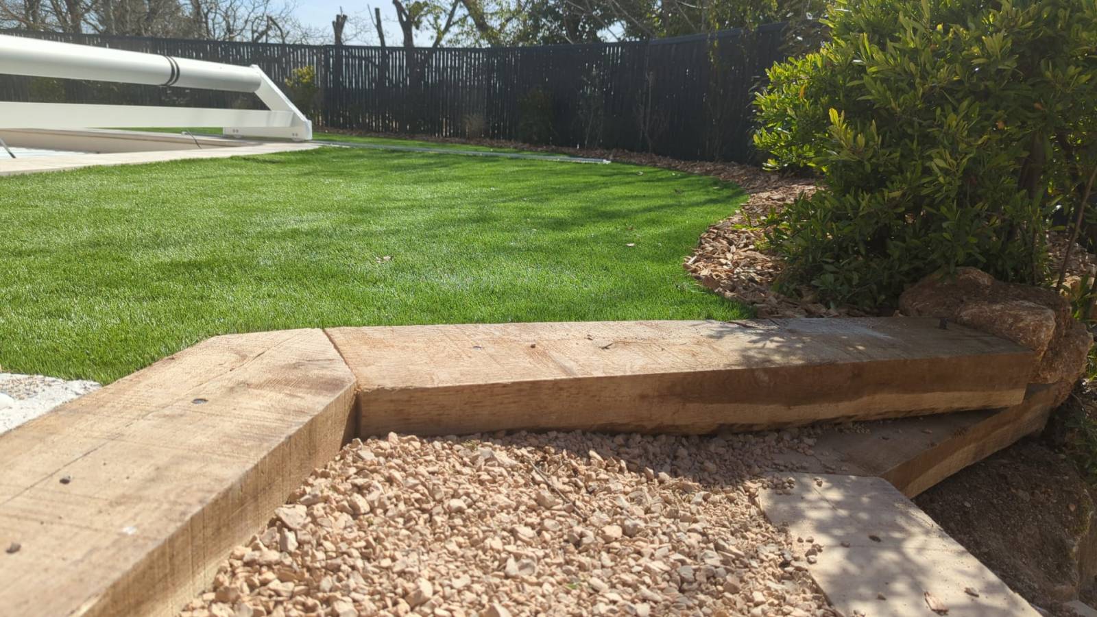 Aménagement d'un jardin à la Verdière à côté de Rians