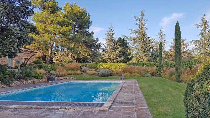 Faites confiances à un jardinier professionnel pour vos travaux d'entretiens dans le Var