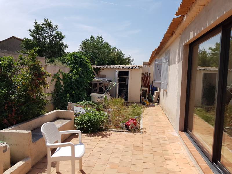 AVANT/ APRES.  UNE ETUDE PAYSAGERE A PEYROLLES EN PROVENCE dans les bouches du Rhône