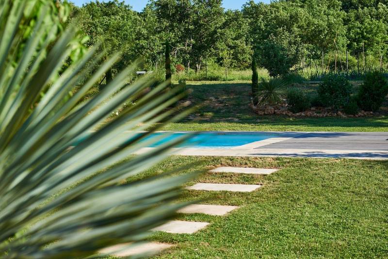 Visite d'une propriété au jardin épuré à Rians dans le Haut-Var