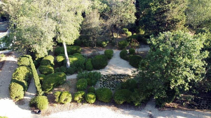 Rénovation d'un jardin dans un Château du 18e siècle à Ventabren