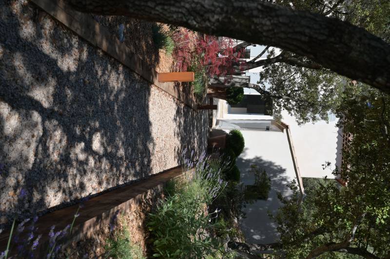 AMÉNAGEMENT D'UNE ENTRÉE À SAINT-MAXIMIN-LA-SAINTE-BAUME DANS LE VAR