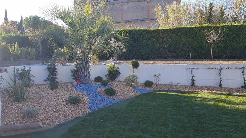 Réhabilitation des extérieurs d'une villa moderne à Eguilles en Provence