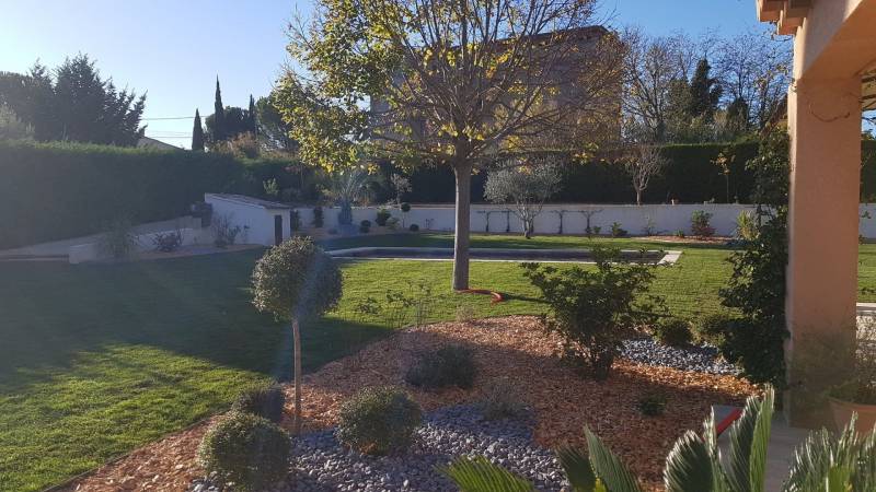 Réhabilitation des extérieurs d'une villa moderne à Eguilles en Provence