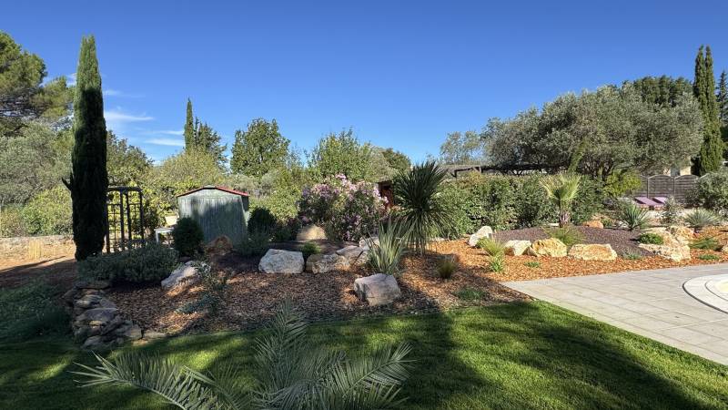 Aménagement d'un jardin à Saint Maximin la sainte Beaume aux accents de Nouvelle-Zélande