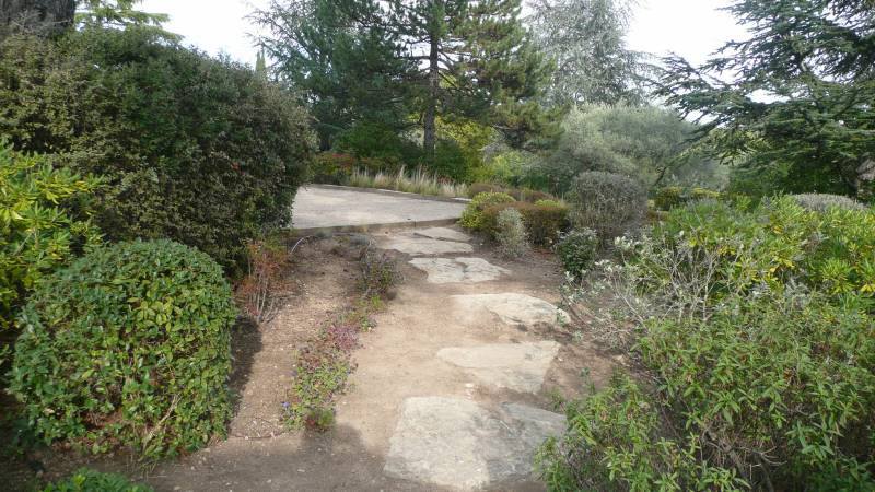 Réalisation d'un jardin sec à Artigues dans le Var