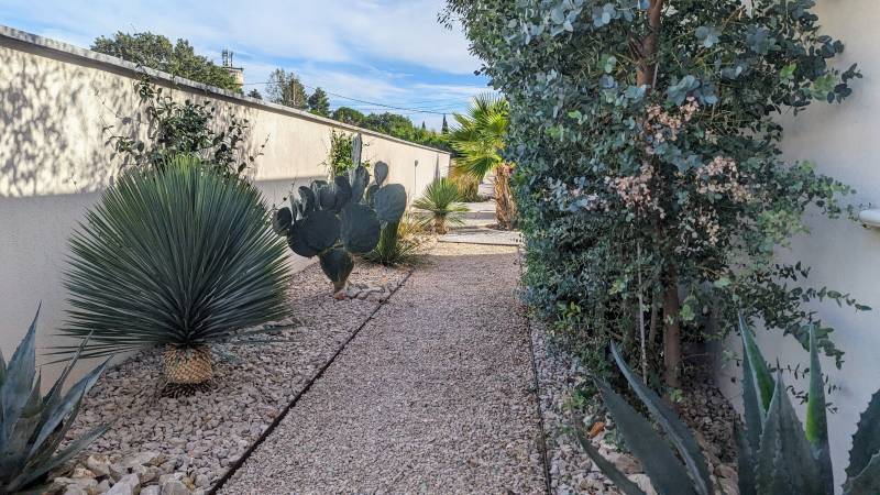 Aménagement d'une coursive hall d'entrée à Pourrières dans le Var