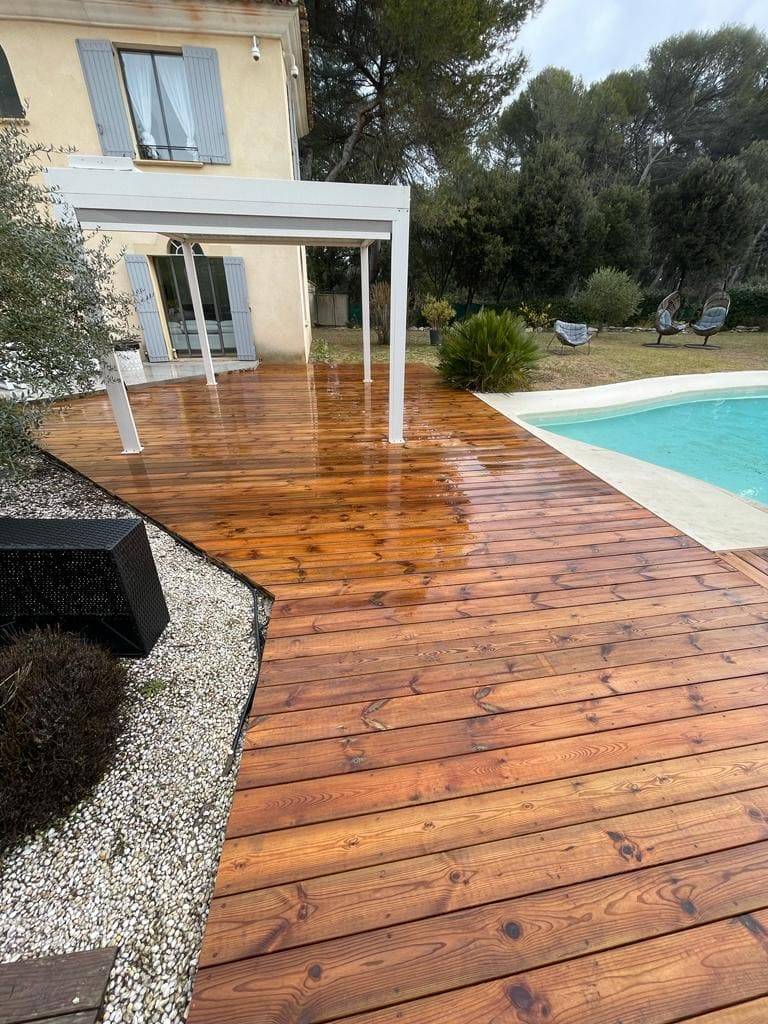 Réalisation d'une terrasse à Aix-en-Provence dans les Bouches-du-Rhône