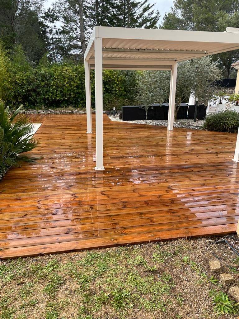 Réalisation d'une terrasse à Aix-en-Provence dans les Bouches-du-Rhône