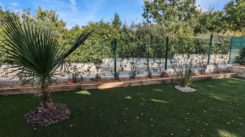 Aménagement d'un jardin au Puy Ste Réparade